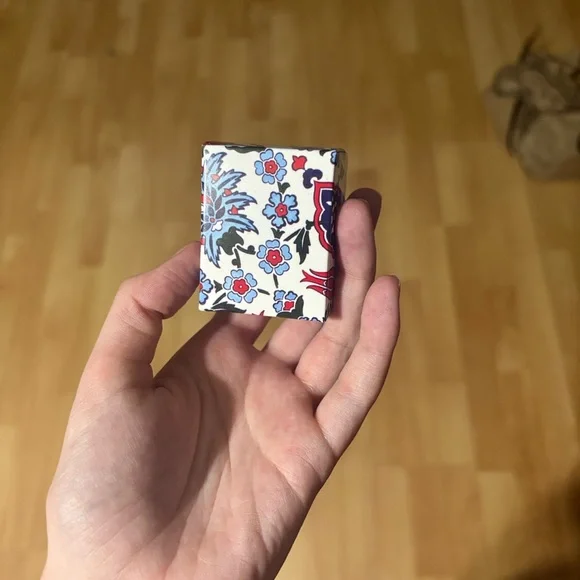 Floral Patterned Decorative Gift Boxes - Picture 4 of 15